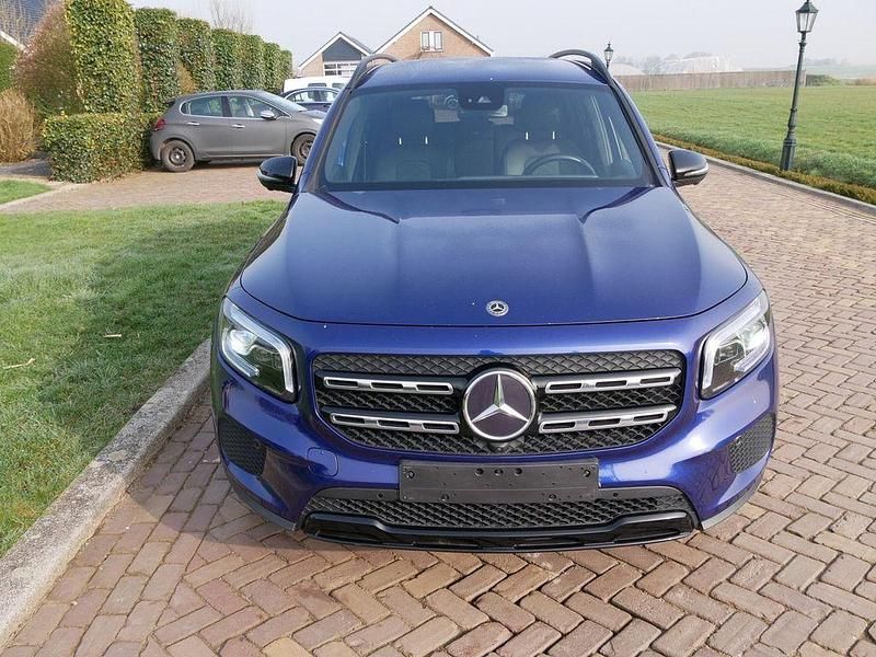 Gebraucht Mercedes GLB200 150 PS (110 kW) 2021 Blau SUV