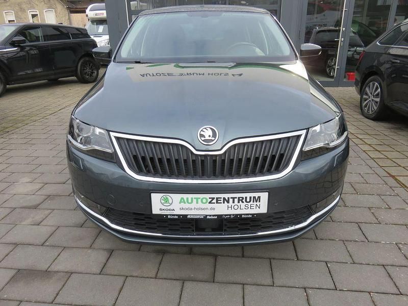 Gebraucht Skoda Rapid Drive 95 PS (69 kW) 2017 Grau Kleinwagen