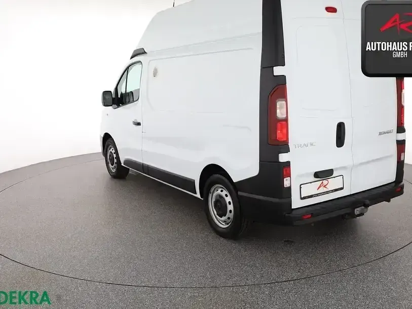 Gebraucht Renault Trafic 146 PS (107 kW) 2021 Weiß Van / Kleinbus