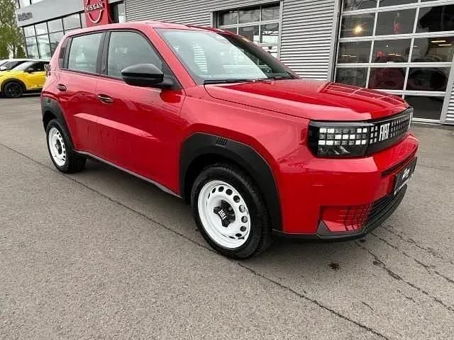 Neu Fiat Grande Panda Red 61 kW (83 PS) 2025 Rot Kleinwagen