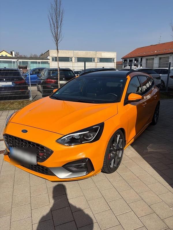 Gebraucht Ford Focus ST 280 PS (205 kW) 2021 Orange Kombi
