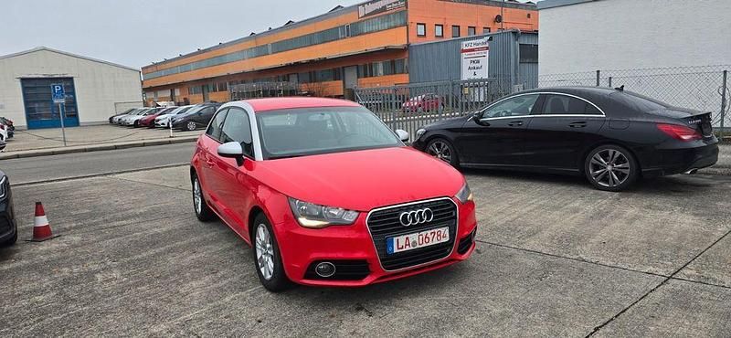 Gebraucht Audi A1 Attraction 86 PS (63 kW) 2010 Rot Limousine