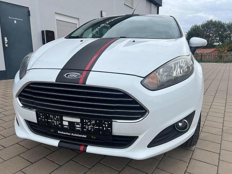 Weiß Gebraucht 2013 Ford Fiesta SYNC Edition Kleinwagen | 4.600 € (Fairer Preis) - Bild 1/4