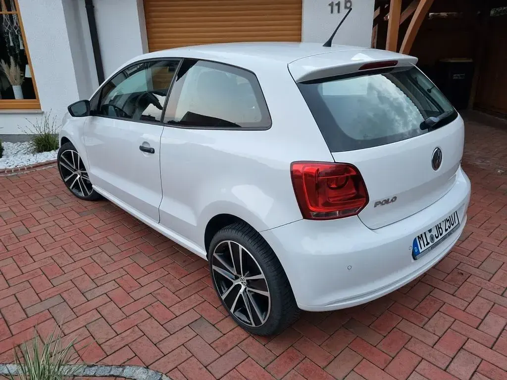 Gebraucht VW Polo 75 PS (55 kW) 2012 Weiß Kleinwagen