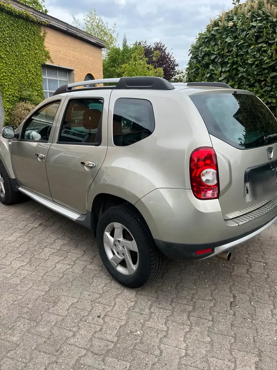 Gebraucht Dacia Duster 105 PS (77 kW) 2012 Grau SUV