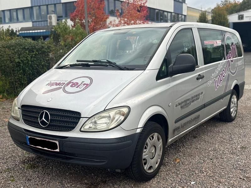 Silber Gebraucht 2009 Mercedes Vito Van / Kleinbus | 5.899 € (Fairer Preis) - Bild 1/4