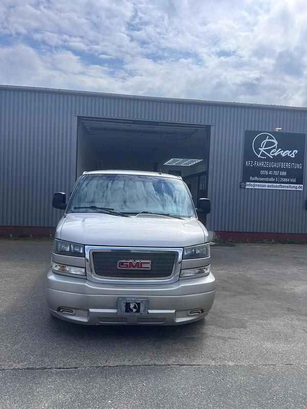 Silber Gebraucht 2009 Chevrolet Express Van / Kleinbus | 22.999 € - Bild 1/4