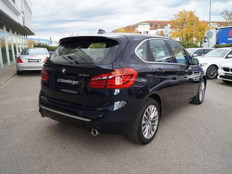 Gebraucht BMW 218 Active Tourer Luxury Line 150 PS (110 kW) 2019 Blau Van / Kleinbus