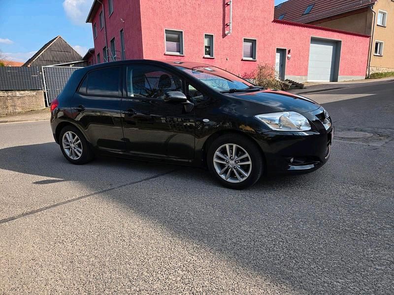 Gebraucht Toyota Auris 99 PS (72 kW) 2010 Schwarz Kleinwagen