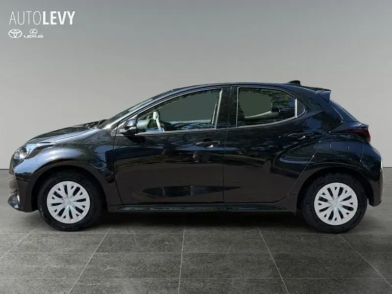 Gebraucht Toyota Yaris Basis 116 PS (85 kW) 2024 Schwarz Kleinwagen