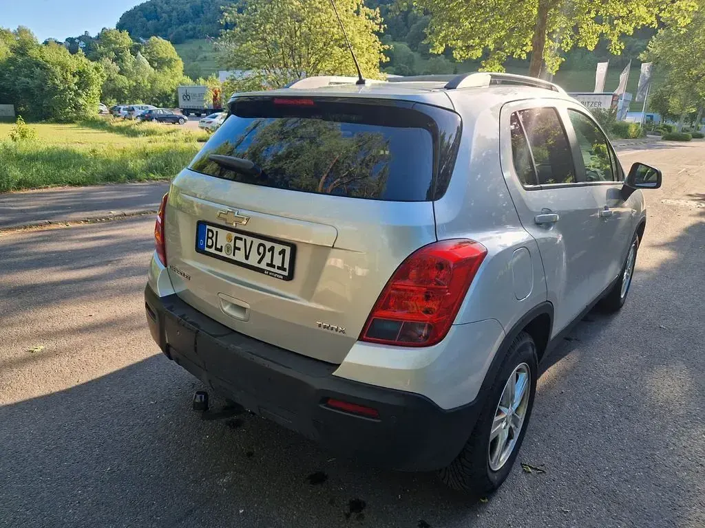 Gebraucht Chevrolet Trax LS 131 PS (96 kW) 2014 Silber SUV