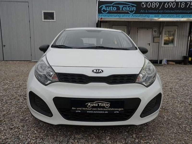 Gebraucht Kia Rio 86 PS (63 kW) 2014 (ud) clear white Limousine