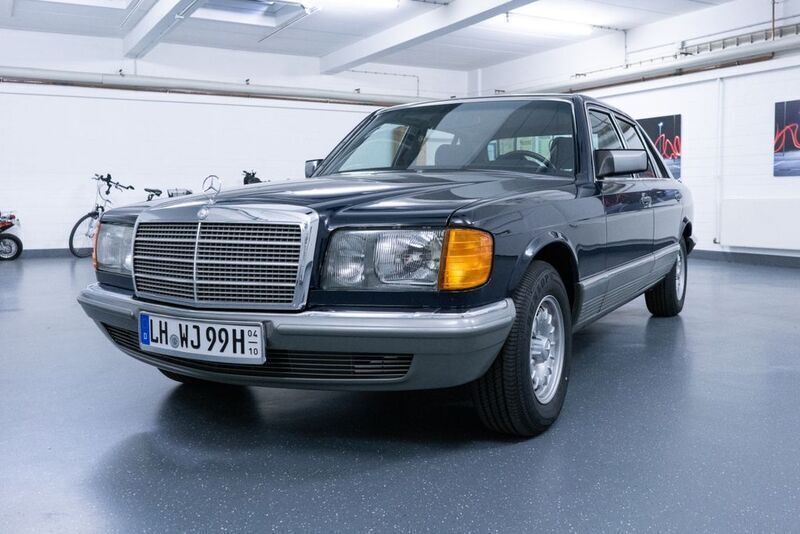 Blau uni Gebraucht 1985 Mercedes 380 Limousine | 22.900 € - Bild 1/4