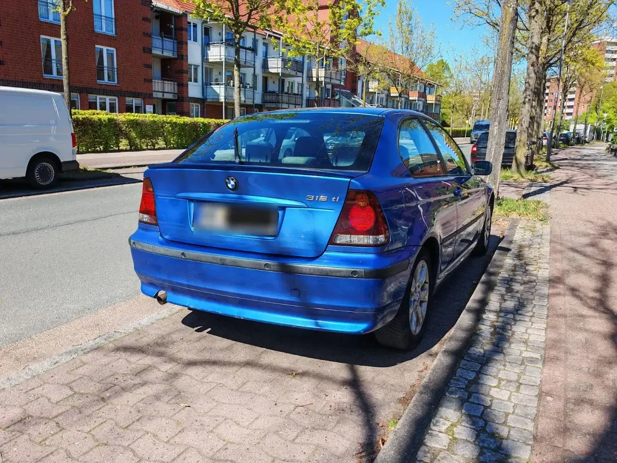 Gebraucht BMW 316 116 PS (85 kW) 2004 Blau Coupé