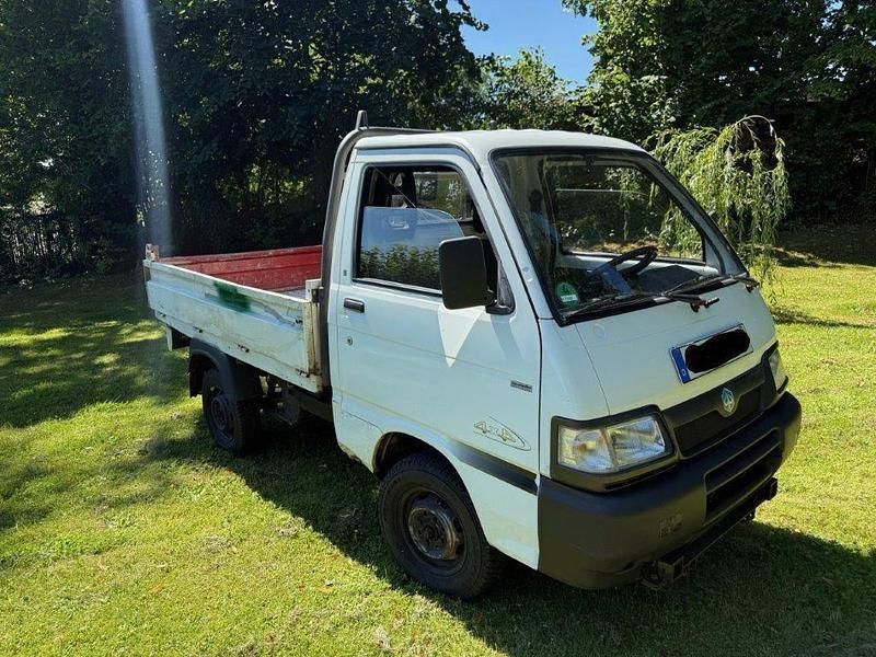 Weiß Gebraucht 2008 Piaggio Porter | 5.950 € - Bild 1/4