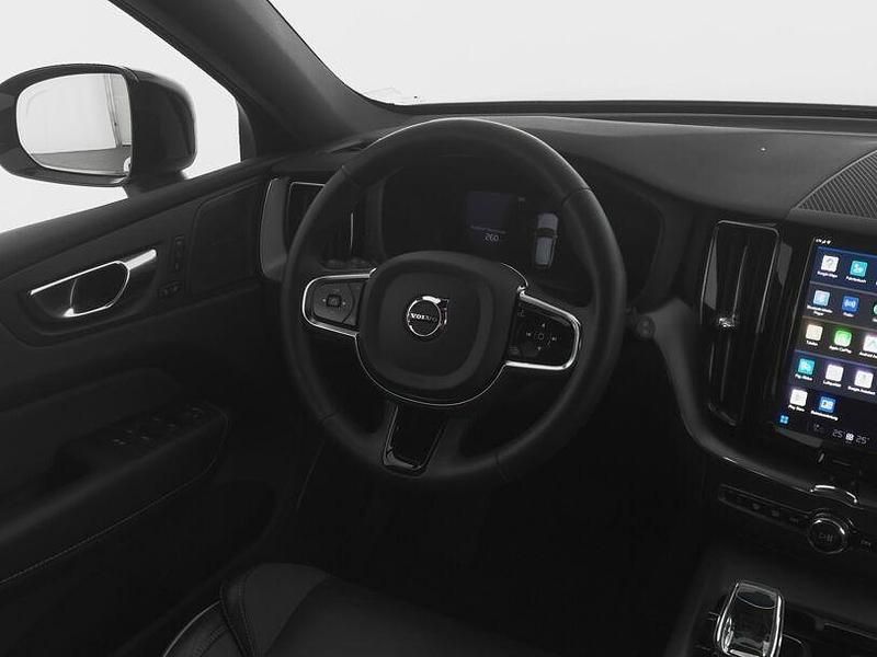 Gebraucht Volvo XC60 Plus 197 PS (144 kW) 2023 Crystal white / SUV