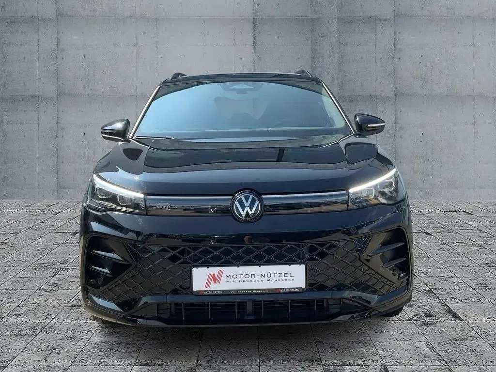 Neu VW Tiguan R-line 150 PS (110 kW) 2026 Schwarz SUV