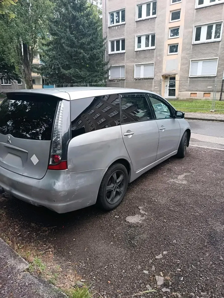 Gebraucht Mitsubishi Grandis 121 PS (88 kW) 2026 Grau SUV