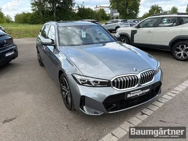 Gebraucht BMW 330 M Sport 245 PS (180 kW) 2025 Skyscraper grau metallic Kombi