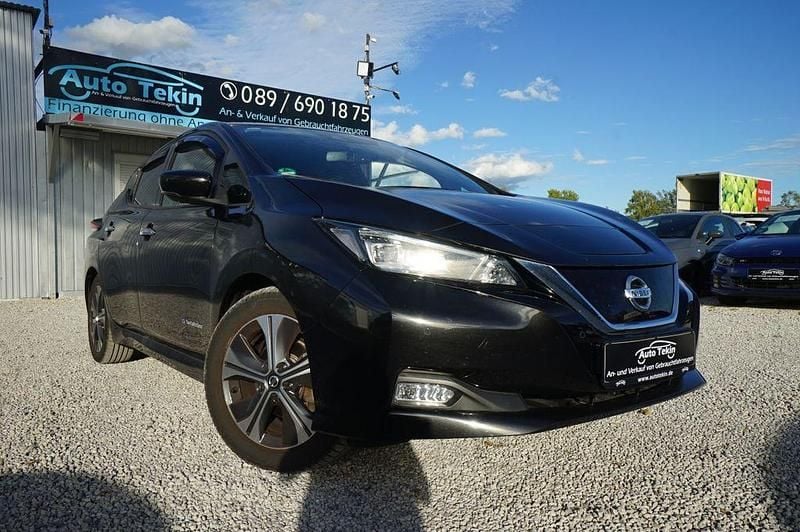 Schwarz Gebraucht 2019 Nissan Leaf 360º Kleinwagen | 11.950 € (Etwas zu teuer) - Bild 1/3