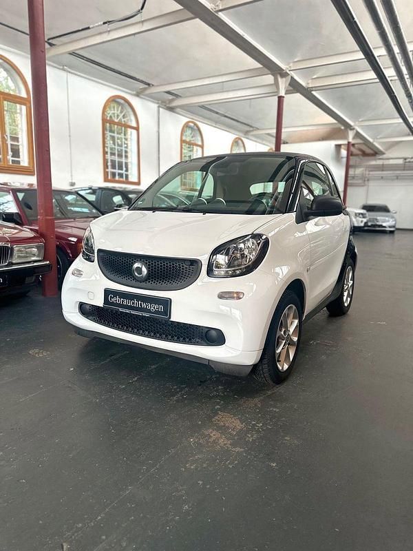 Schwarz Gebraucht 2015 Smart ForTwo Coupé Kleinwagen | 9.990 € (Fairer Preis) - Bild 1/4