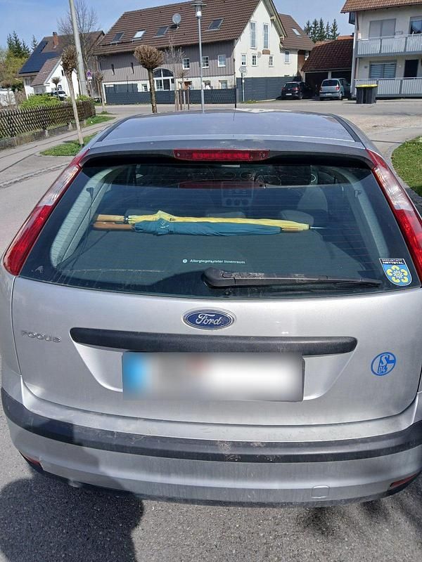 Gebraucht Ford Focus 115 PS (84 kW) 2006 Silber Kleinwagen