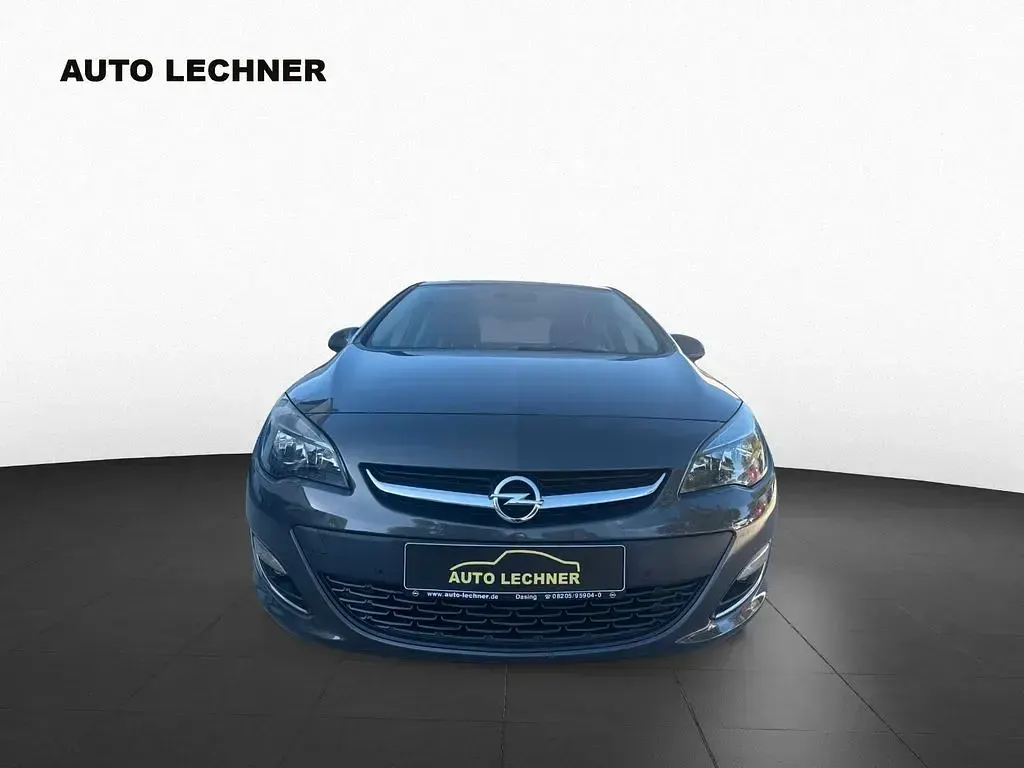 Gebraucht Opel Astra 140 PS (102 kW) 2013 Grau Limousine
