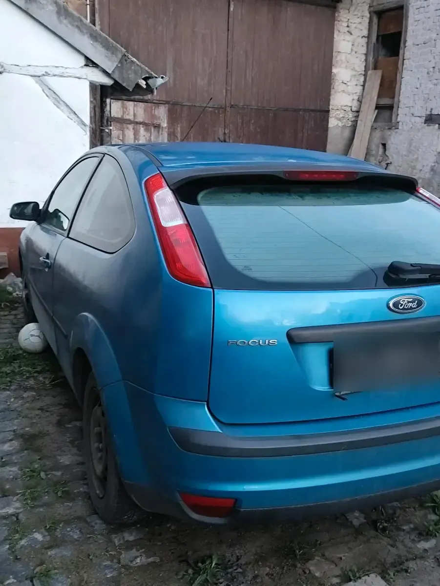 Używany Ford Focus 101 KM (74 kW) 2005 Niebieski Hatchback
