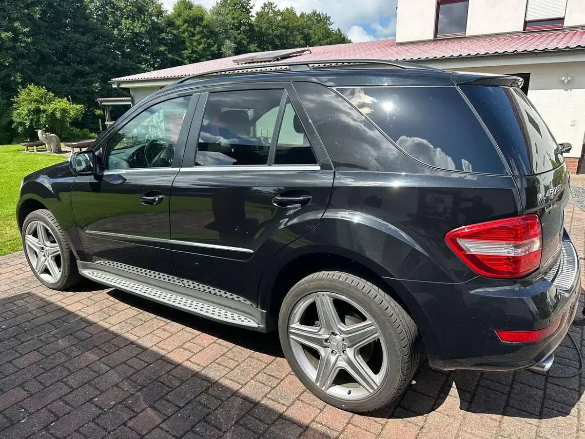 Gebraucht Mercedes ML450 306 PS (225 kW) 2010 Schwarz SUV