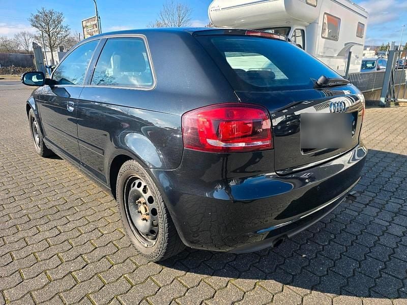 Gebraucht Audi A3 Ambition 105 PS (77 kW) 2011 Schwarz Kleinwagen