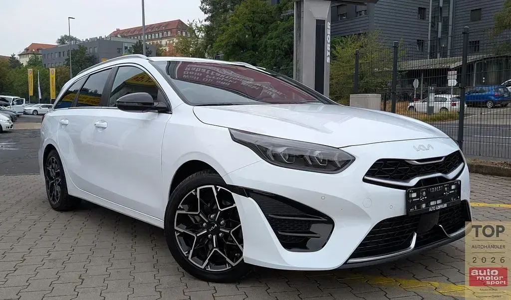 Gebraucht Kia Ceed 160 PS (117 kW) 2023 Weiß Kleinwagen