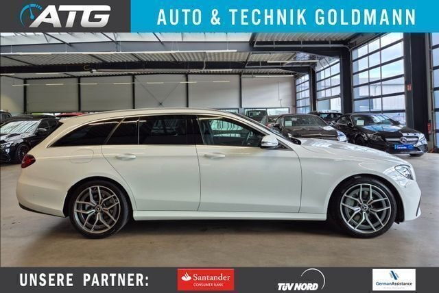 Polarweiss unilack Gebraucht 2022 Mercedes E220 AMG line Kombi | 43.490 € (Superpreis) - Bild 1/4