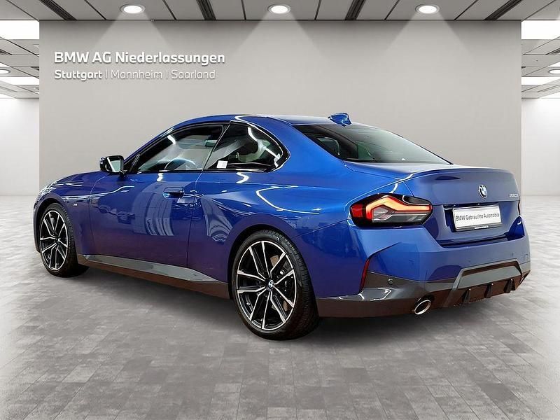 Gebraucht BMW 220 M Sport 184 PS (135 kW) 2022 Blau Coupé