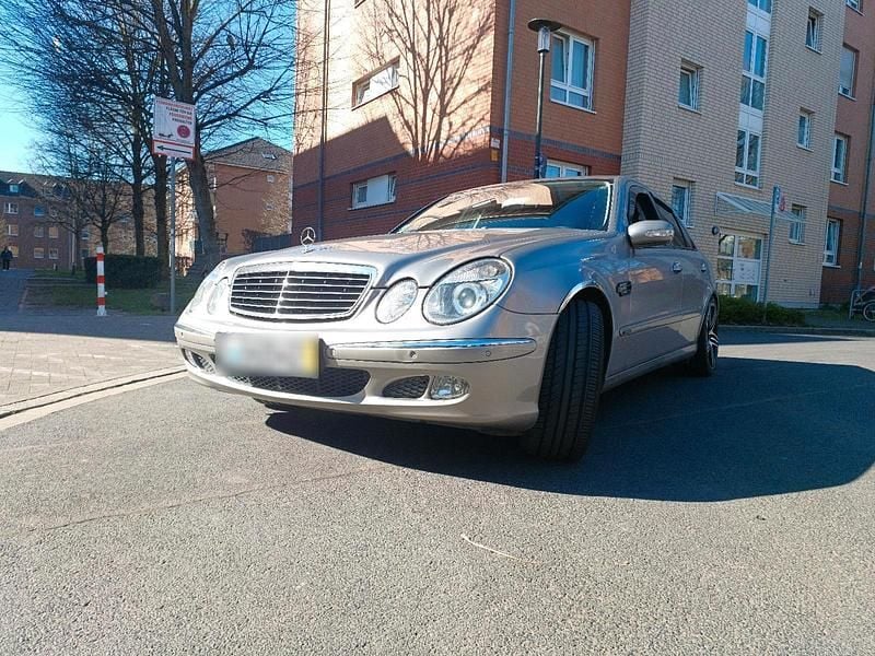Gebraucht Mercedes E280 190 PS (139 kW) 2005 Grau Limousine