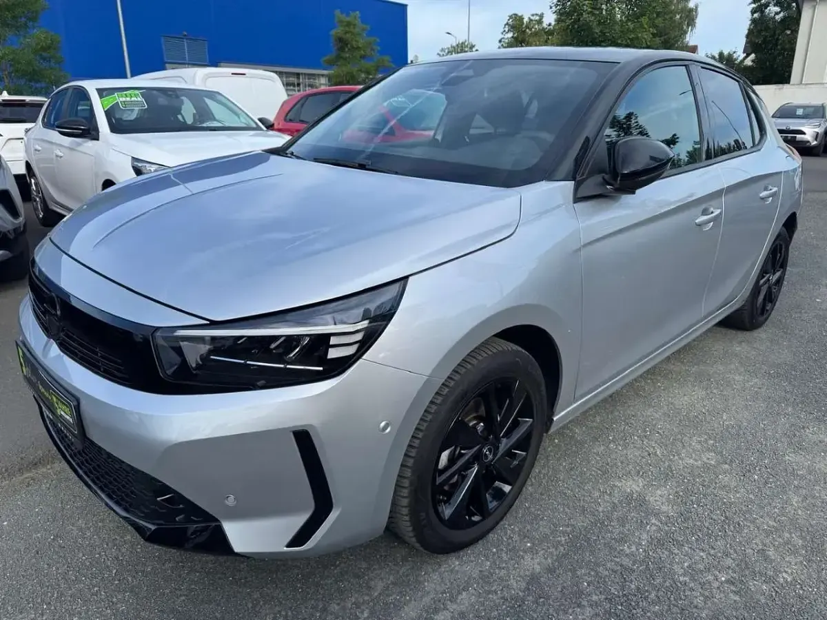Gebraucht Opel Corsa 101 PS (74 kW) 2025 Kristall silber Kleinwagen