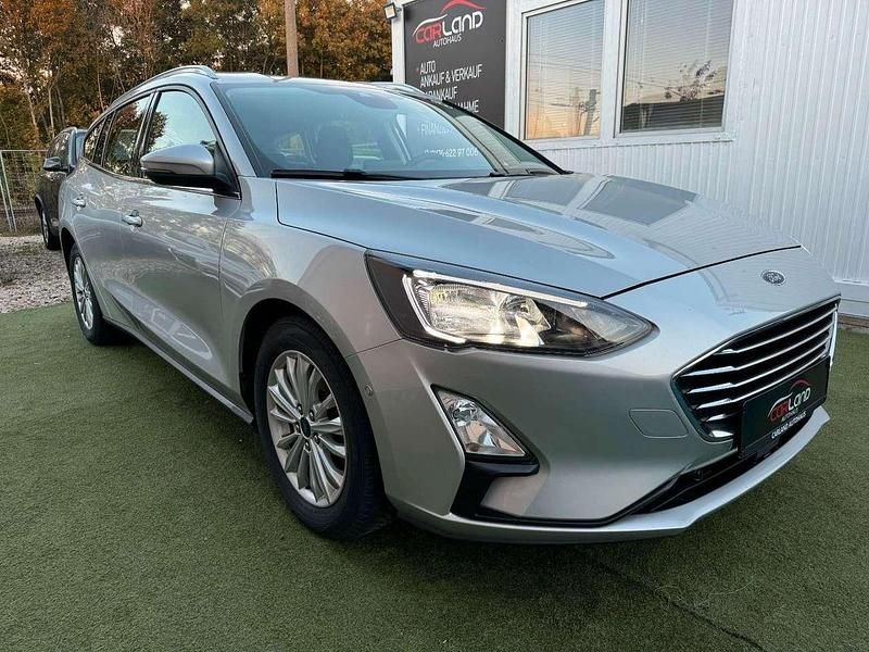 Gebraucht Ford Focus Titanium 125 PS (91 kW) 2021 Silber Kombi