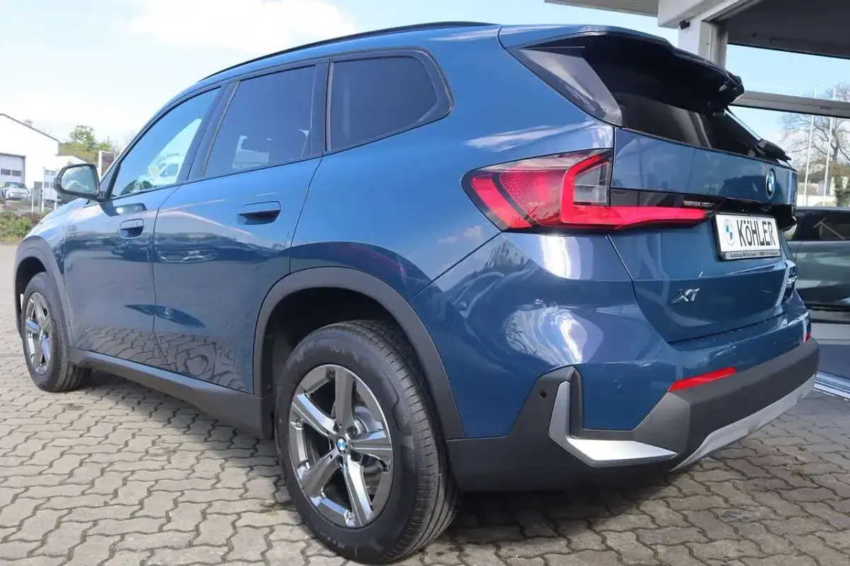 Gebraucht BMW X1 136 PS (100 kW) 2026 Blau SUV
