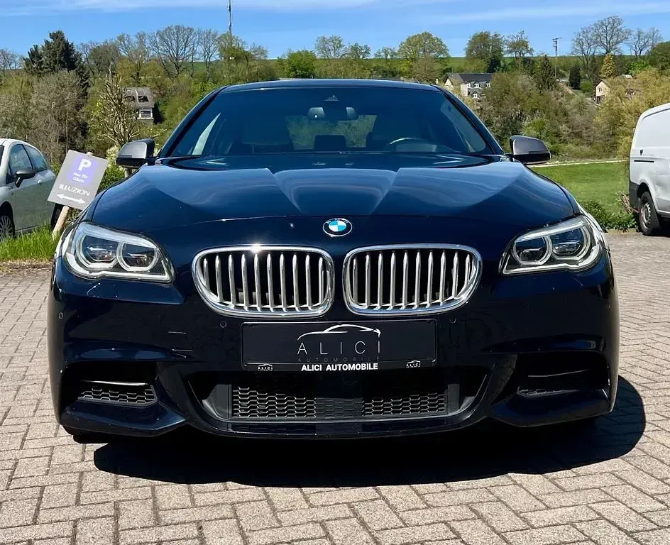 Używany BMW M550 Performance 381 KM (280 kW) 2014 Czarny Sedan/Limuzyna
