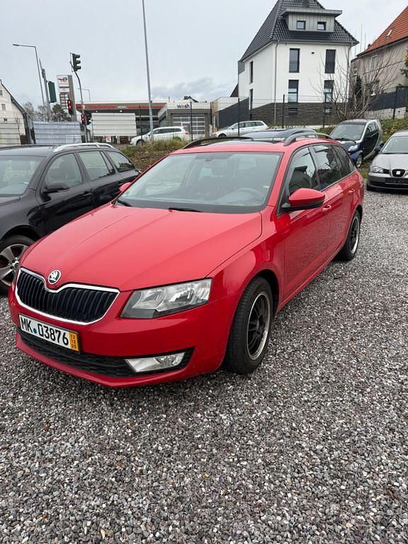 Rot Gebraucht 2014 Skoda Octavia Ambition Kombi | 5.499 € (Fairer Preis) - Bild 1/4