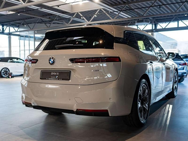 Neu BMW iX 300 kW (408 PS) 2025 Grau SUV