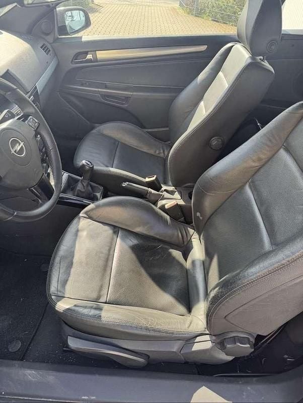 Gebraucht Opel Astra Cabriolet 116 PS (85 kW) 2008 Blau Cabrio