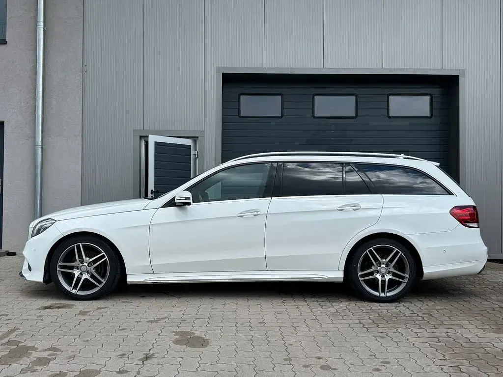 Gebraucht Mercedes E300 AMG line 252 PS (185 kW) 2014 Weiß Limousine