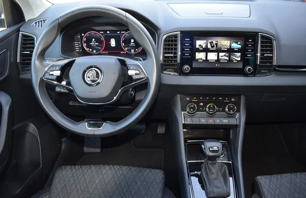 Gebraucht Skoda Karoq Style 150 PS (110 kW) 2023 Grau SUV
