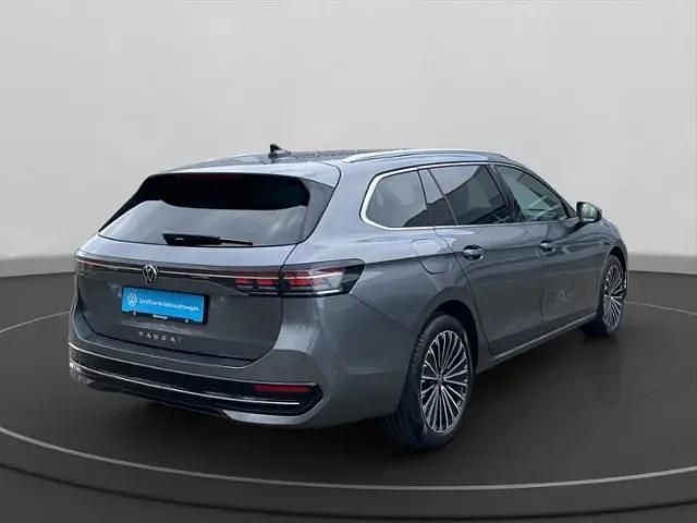 Usata VW Passat Elegance 110 CV (80 kW) 2024 Grigio Station wagon