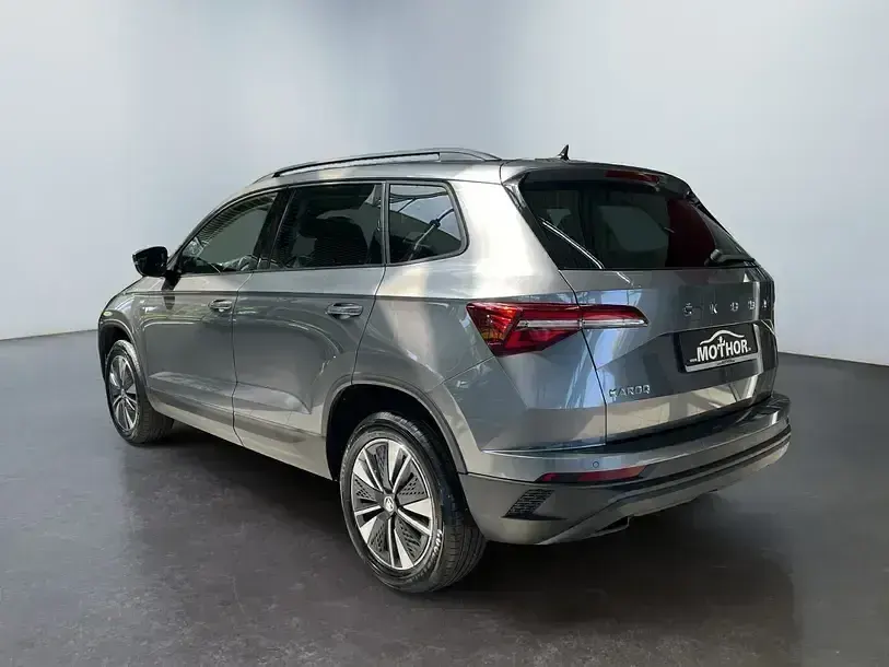 Gebraucht Skoda Karoq Tour 150 PS (110 kW) 2023 Graphitegrau SUV