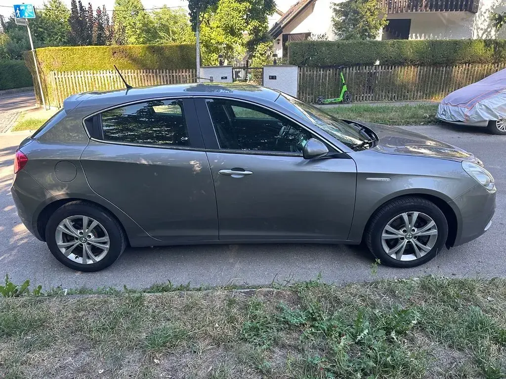 Gebraucht Alfa Romeo Giulietta Turismo 170 PS (125 kW) 2012 Kleinwagen