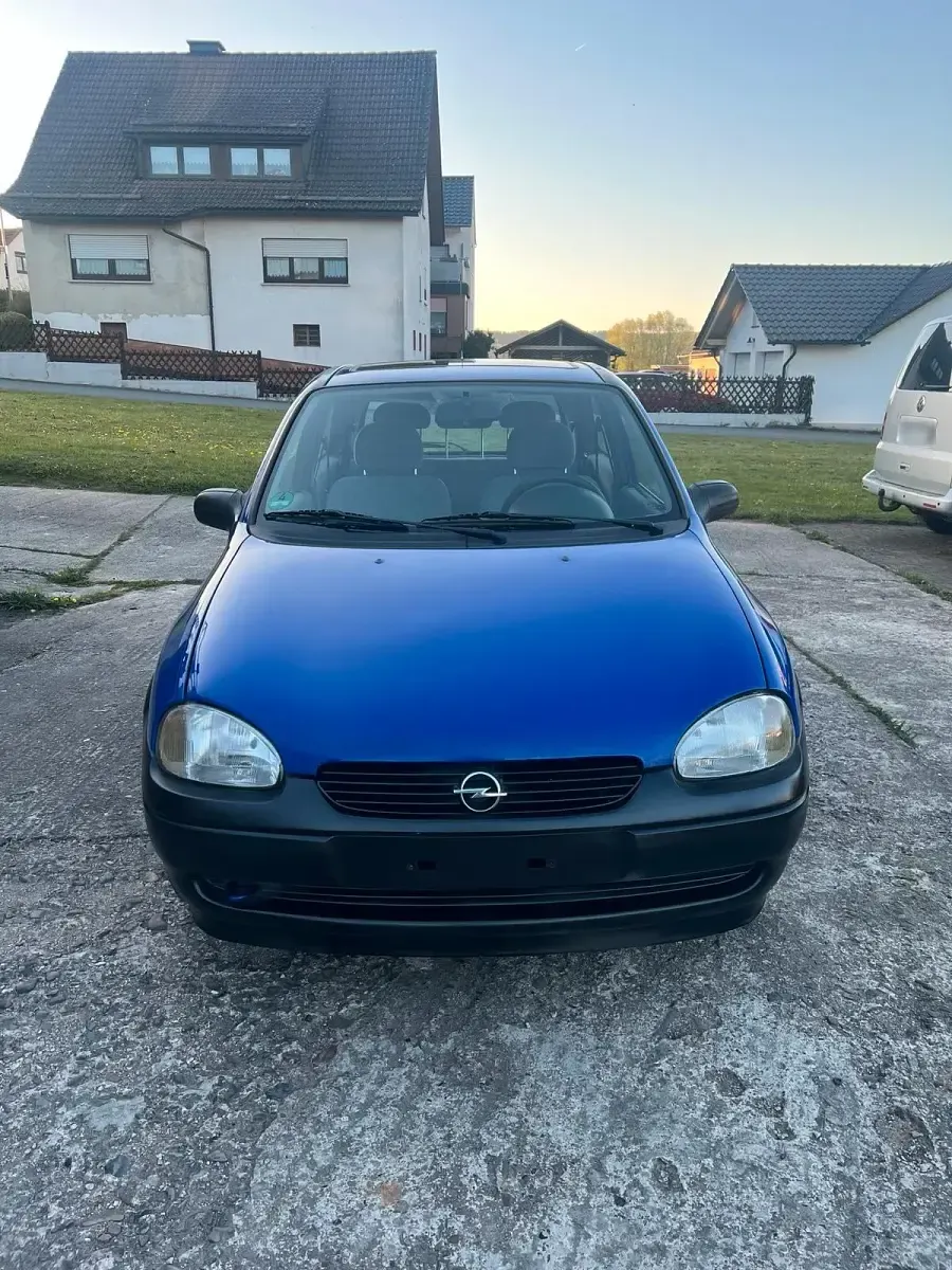 Gebraucht Opel Corsa 54 PS (39 kW) 1998 Blau Kleinwagen