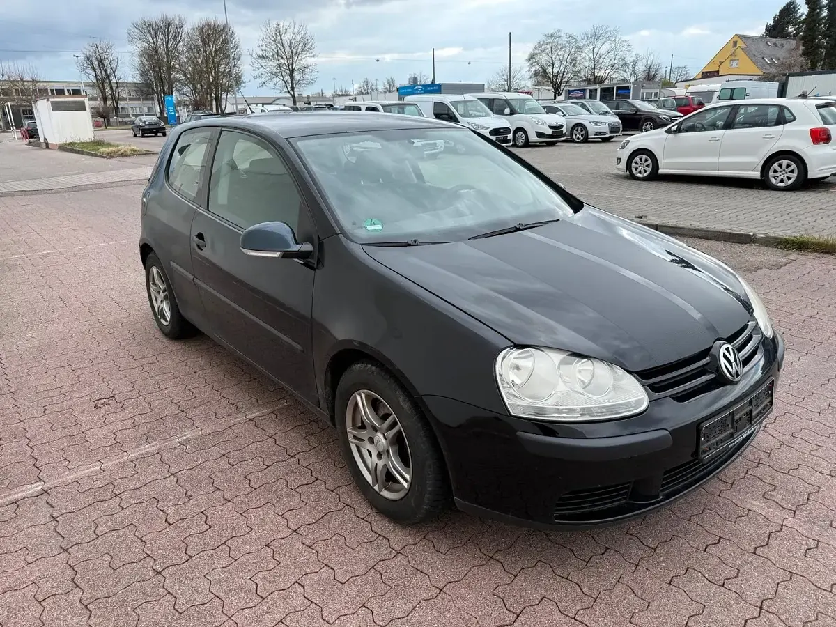 Usata VW Golf IV 105 CV (77 kW) 2005 Nero Berlina