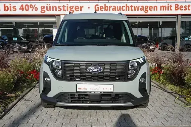 Gebraucht Ford Tourneo Courier Active 125 PS (91 kW) 2025 Grau Van / Kleinbus