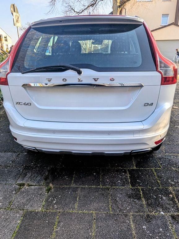 Gebraucht Volvo XC60 Summum 190 PS (139 kW) 2015 Weiß SUV